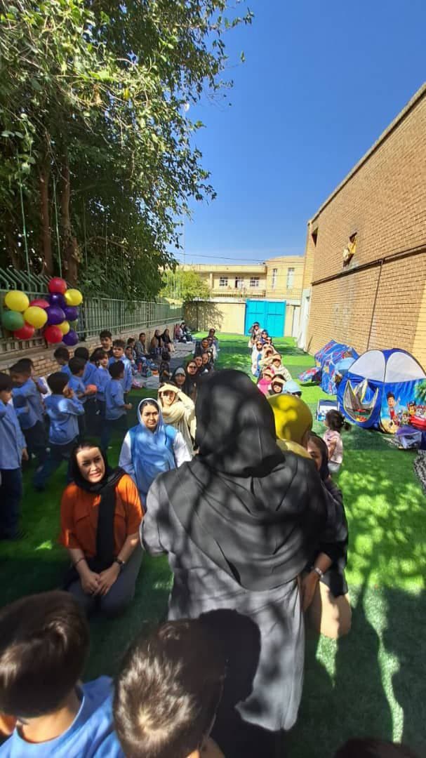 دبستان فرزندان ایران